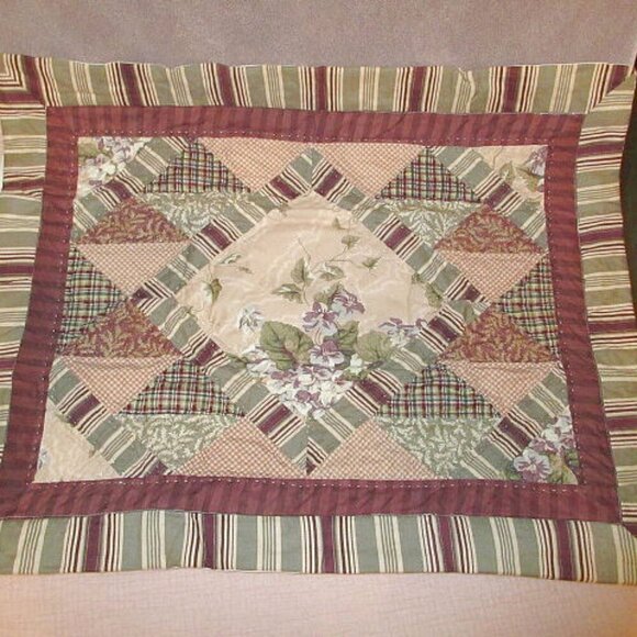 Waverly Victorian Violets Quilted Patchwork Pillow Shams Standard Set Of 2 NEW - Picture 2 of 10